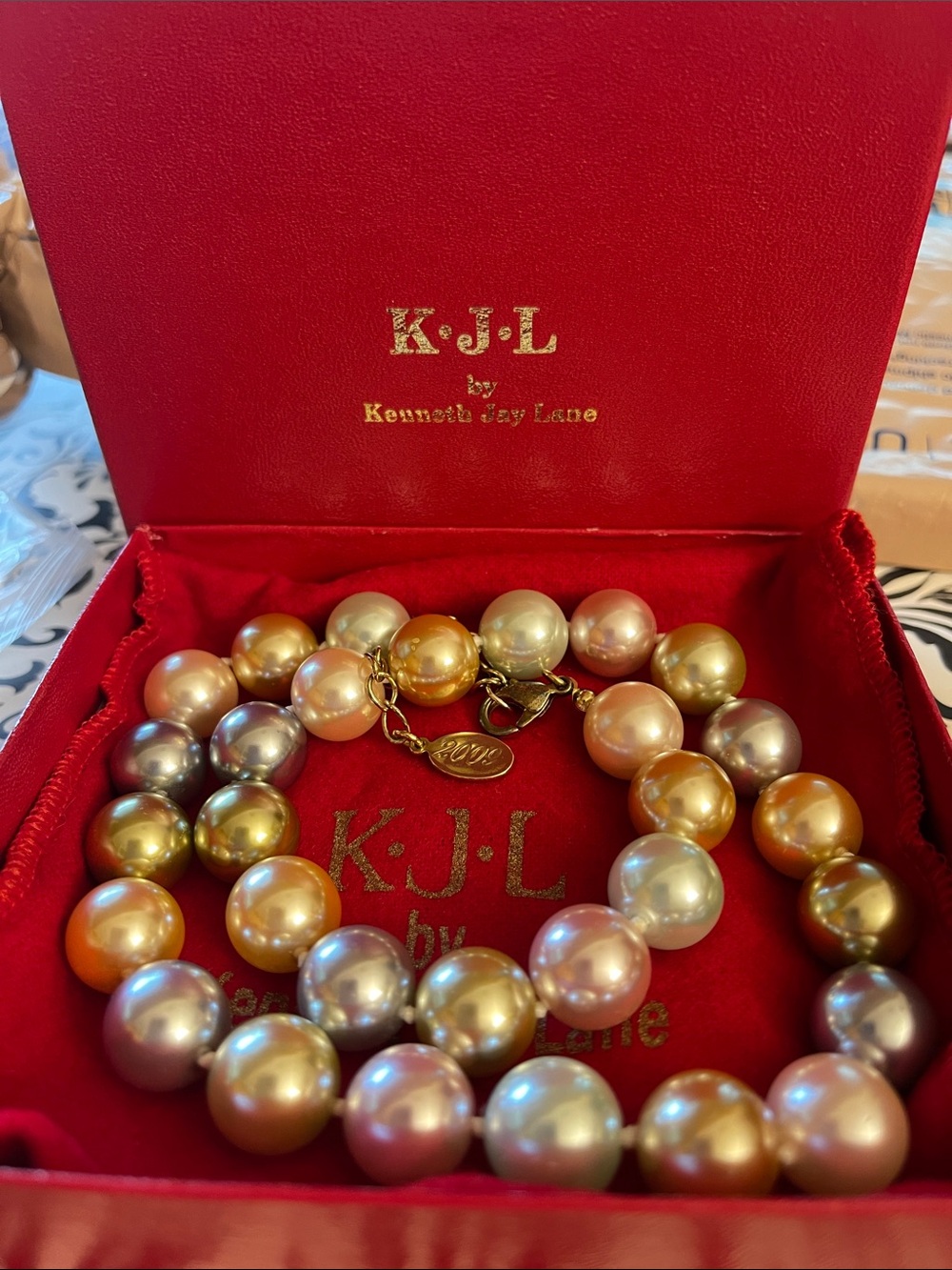 2009~NEW! Kenneth Jay Lane commemorative GALA  Inauguration Pearl Necklace
